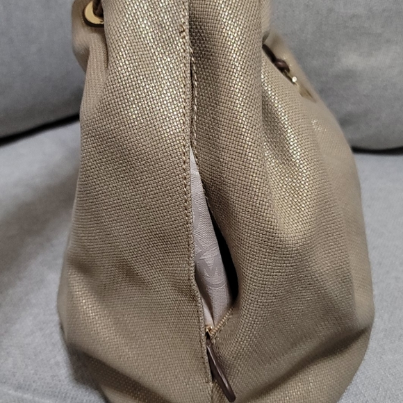 Michael Kors Large Hobo Tote Bag - Picture 5 of 16